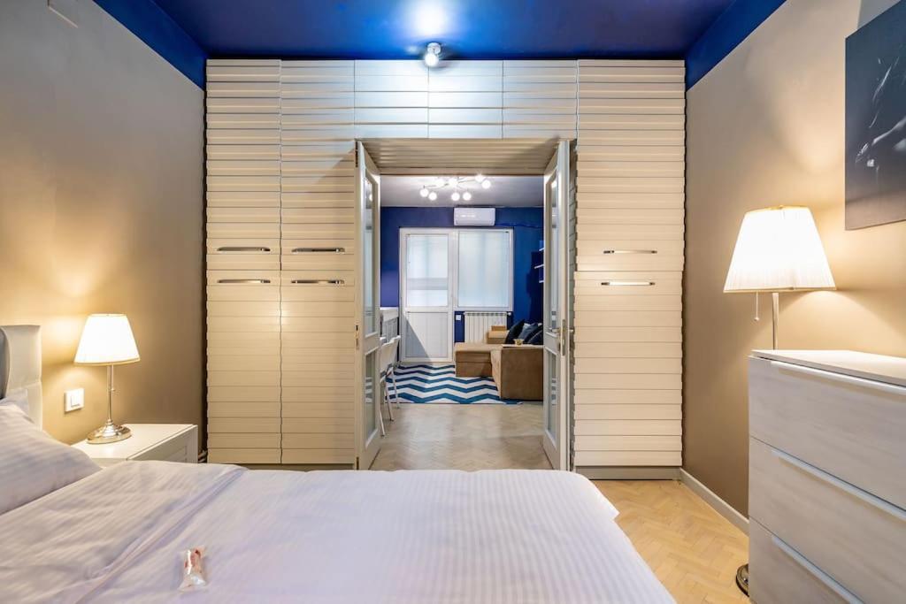Modern - Central Apartment Bucarest Esterno foto