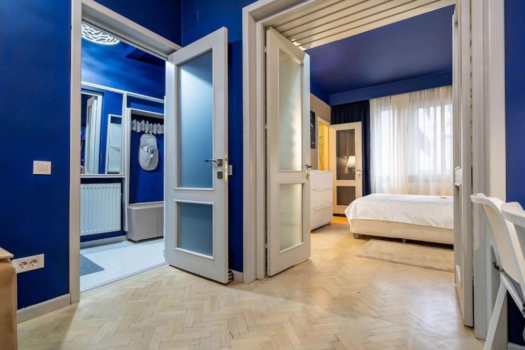 Modern - Central Apartment Bucarest Esterno foto