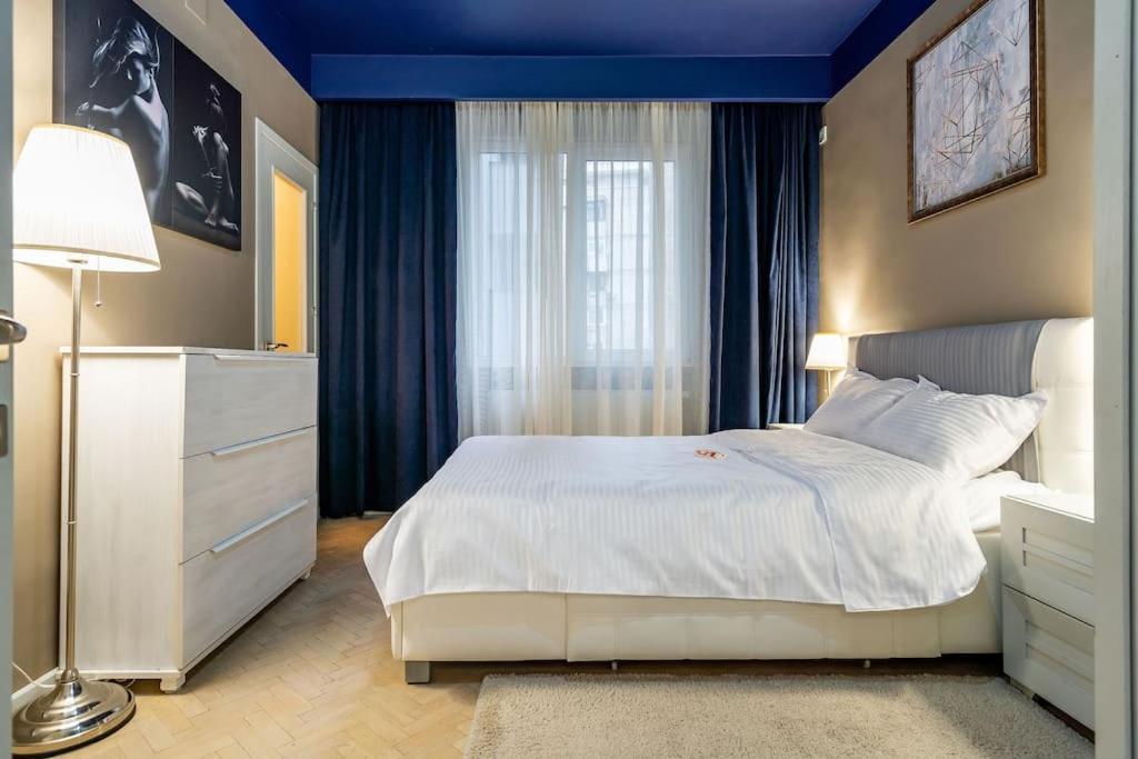 Modern - Central Apartment Bucarest Esterno foto