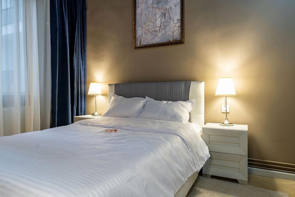 Modern - Central Apartment Bucarest Esterno foto
